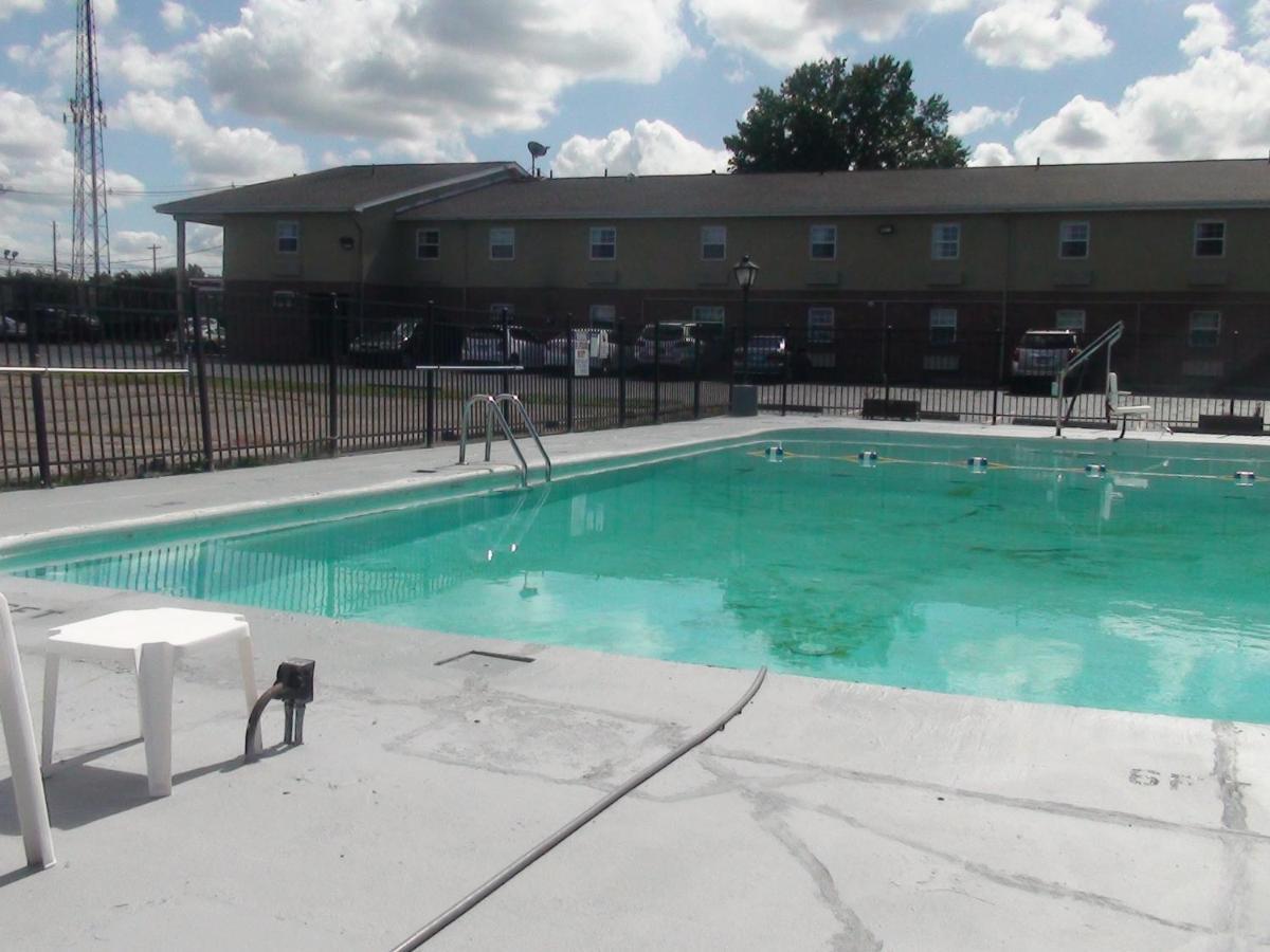 Days Inn By Wyndham Amherst Extérieur photo